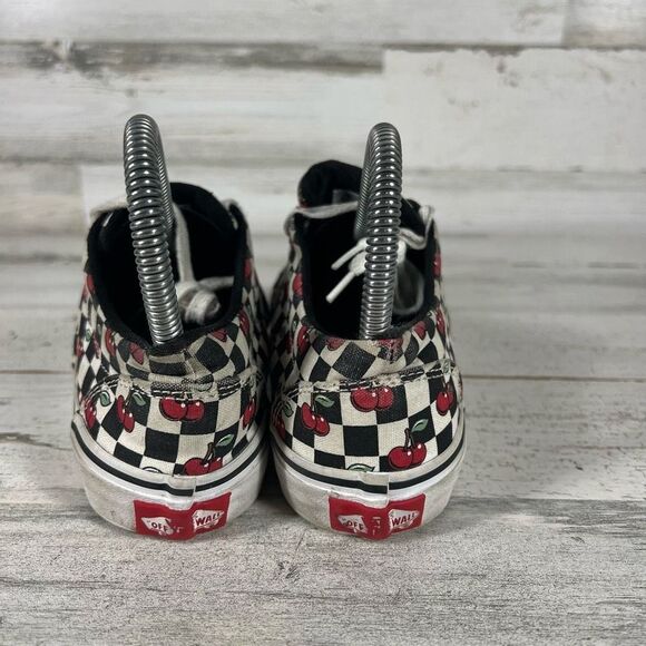 Vans Missy / Junior Doheny Cherry Checker Low Top Sneakers Black/White Size‎ 3 - Picture 3 of 9